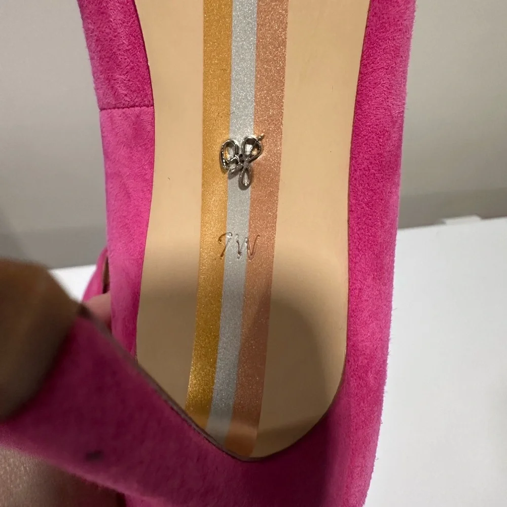 Sam Edelman Hazel pointed toe Fuchsia Suede Heels - Picture 2 of 2